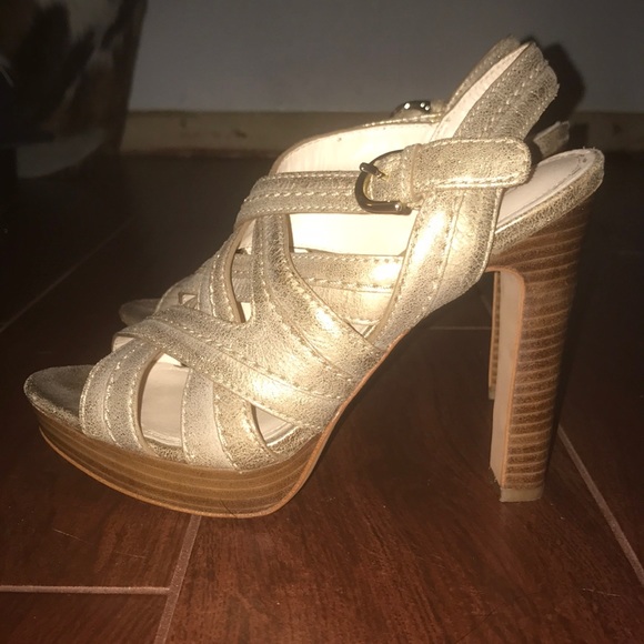 Coach gold leather strap heel - Picture 3 of 8